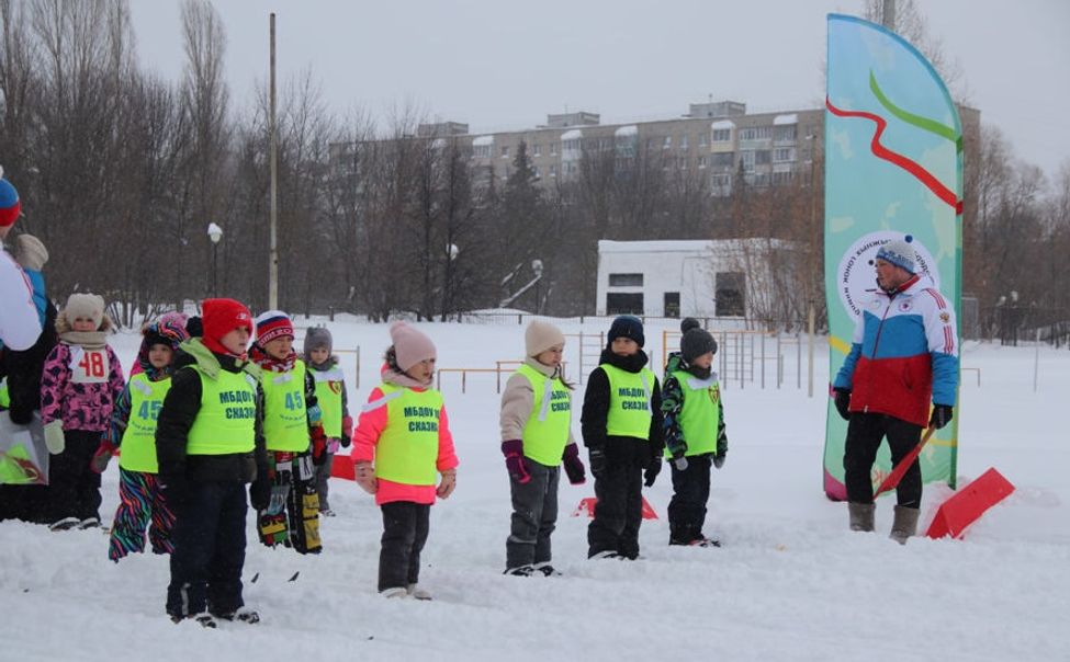 В Новочебоксарске юные спортсмены открыли «Лыжню России - 2026» 