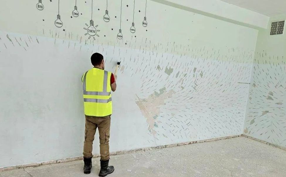 В Чебоксарах проверили ход капремонта № 49 и № 22 школ 