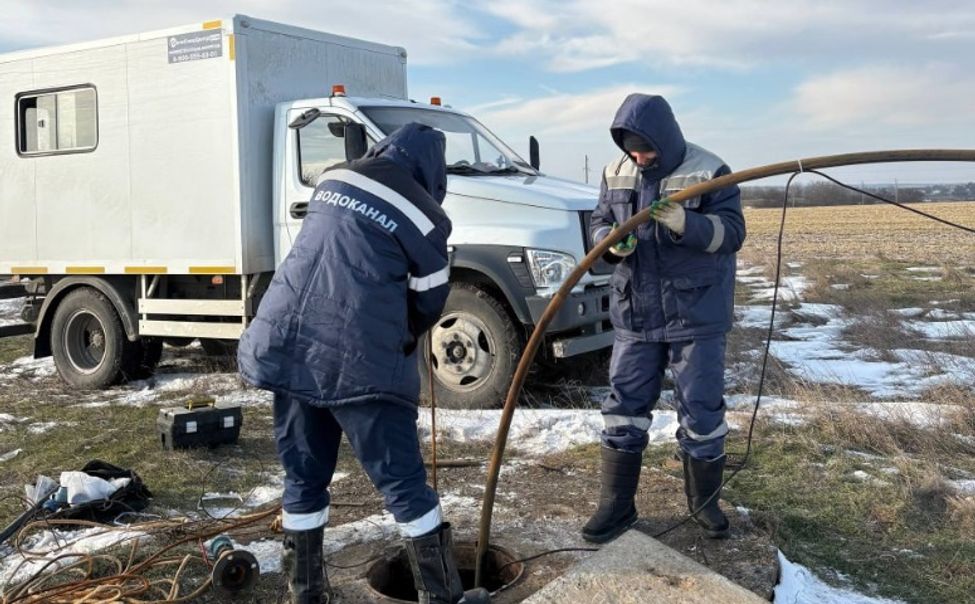 Специалисты «Водоконала» из Чувашии ремонтируют водопровод в Бердянском округе 
