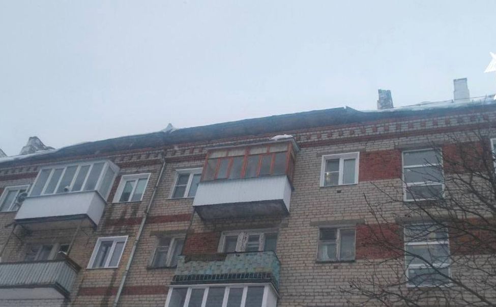 По факту обрушения кровли МКД в Алатыре возбудили уголовное дело