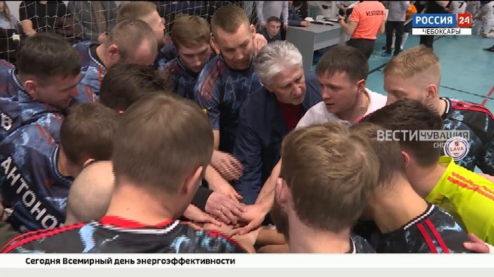 Чемпион по футзалу команда «Лава» подготовку к защите титула сочетает с участием в турнирах 