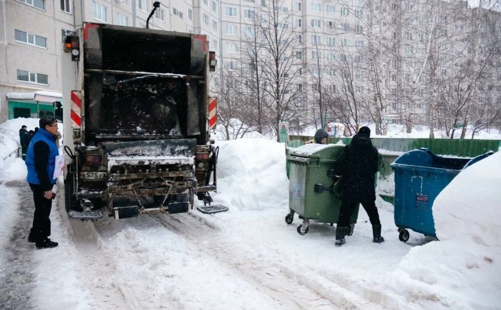 В Чебоксарах «Народный контроль» проверил состояние контейнерных площадок
