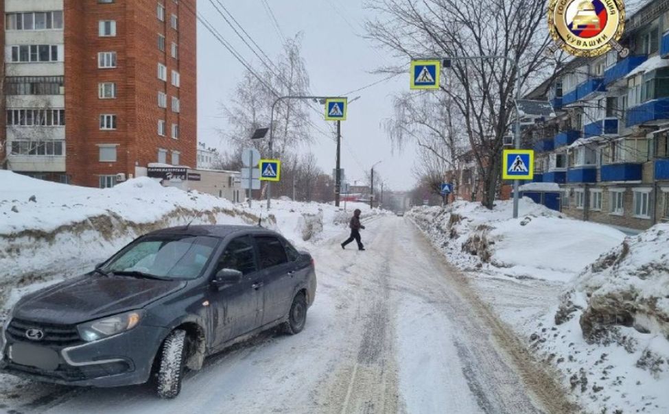 В Чебоксарах водитель наехал на первоклассницу