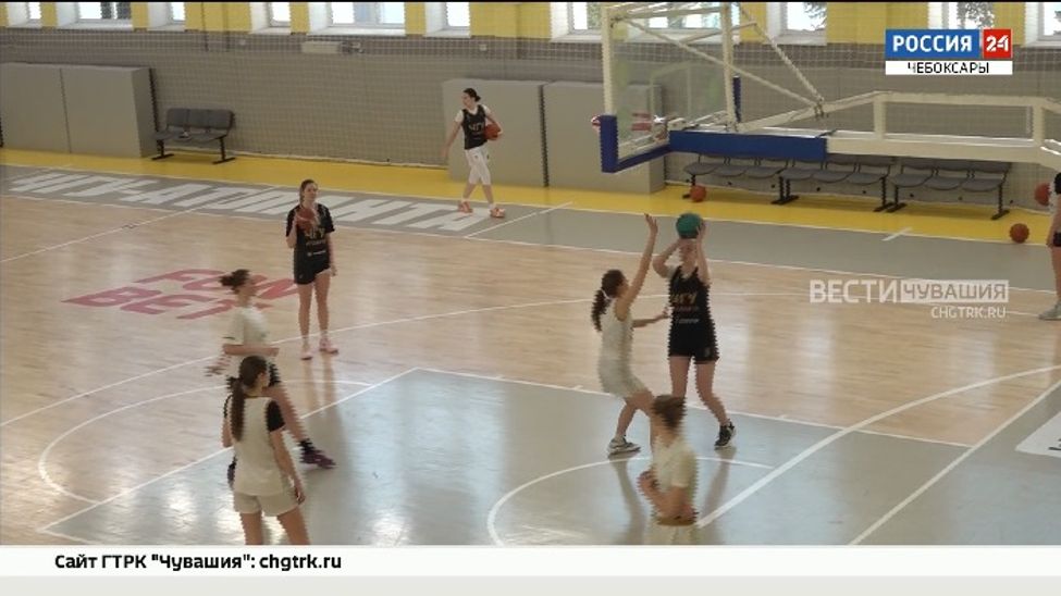 Женские баскетбольные дружины по баскетболу завершают сезон