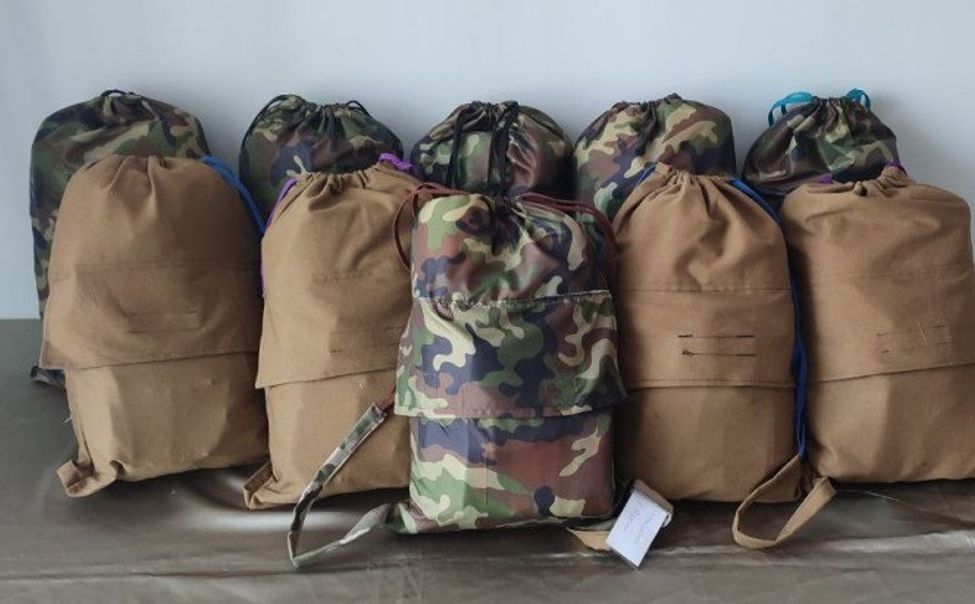 Ядринские волонтеры отправили помощь раненым бойцам в Севастополь