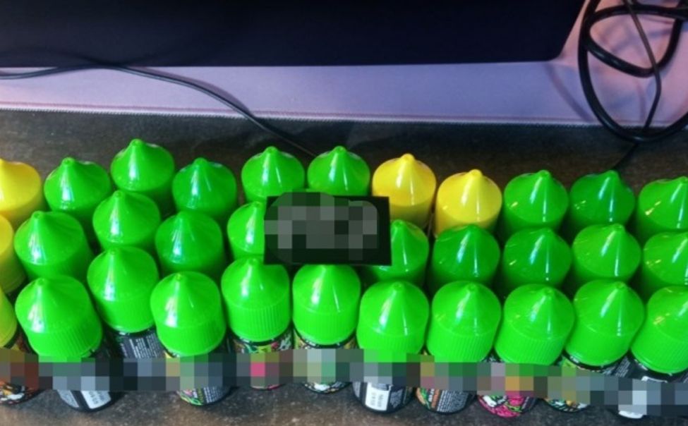 В Чебоксарах конфисковали жидкость для "электронок" на 6 млн рублей