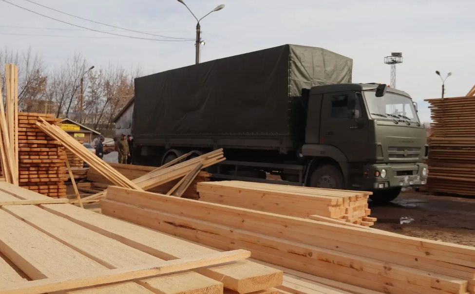 Из Новочебоксарска на СВО отгрузили стройматериалы и инструменты