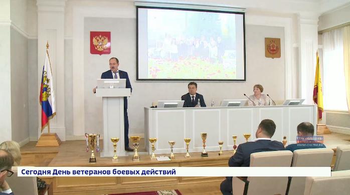 Совету работающей молодежи завода имени Чапаева исполнилось 15 лет Совету работающей молодежи завода имени Чапаева исполнилось 15 лет