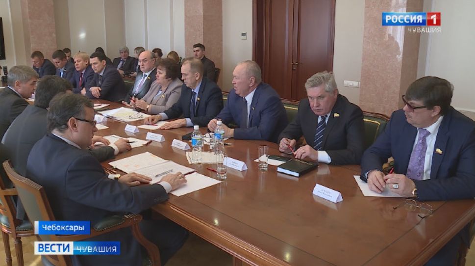 Депутаты и члены правительства Чувашии нацелены на конструктивный диалог Депутаты и члены правительства Чувашии нацелены на конструктивный диалог