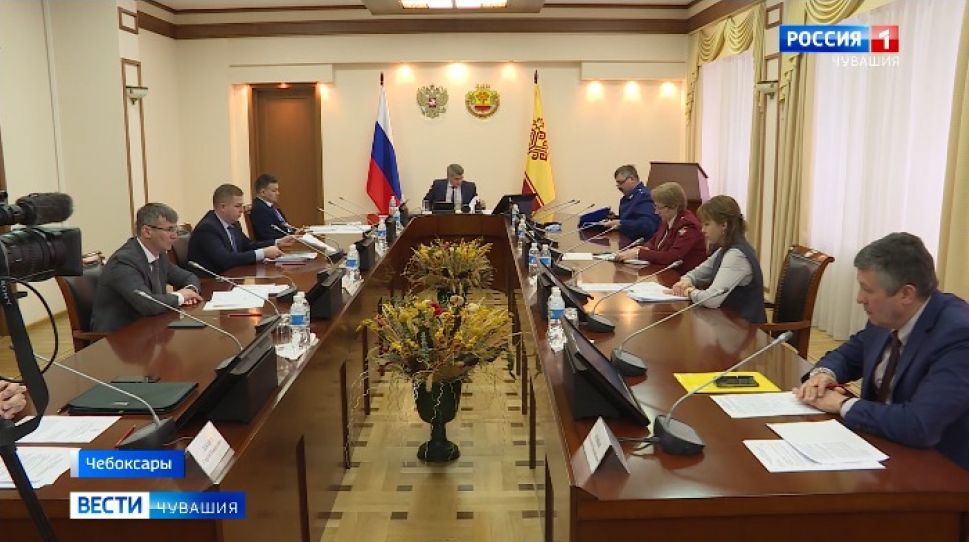 В Чувашии 16 пациентов с коронавирусом подключены к ИВЛ В Чувашии 16 пациентов с коронавирусом подключены к ИВЛ