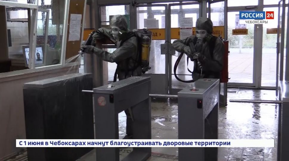 Сотрудники МЧС провели санобработку завода «Промтрактор» Сотрудники МЧС провели санобработку завода «Промтрактор»