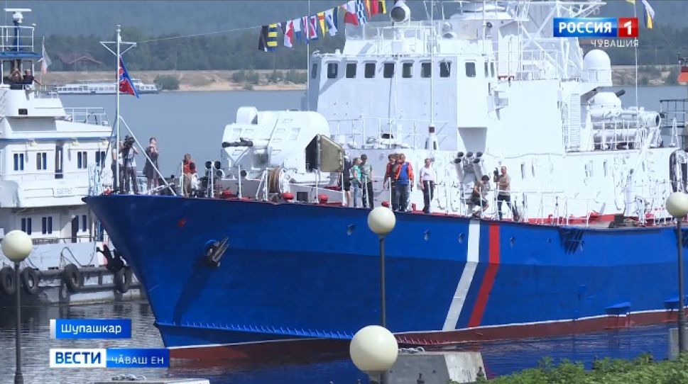 Шупашкара ҫӗршыв чиккине хуралланӑ "Чебоксары" карап килсе ҫитрӗ Шупашкара ҫӗршыв чиккине хуралланӑ "Чебоксары" карап килсе ҫитрӗ