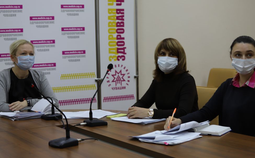 В минздраве Чувашии разъяснили порядок получения медработникам выплат за работу с ковид-пациентами В минздраве Чувашии разъяснили порядок получения медработникам выплат за работу с ковид-пациентами