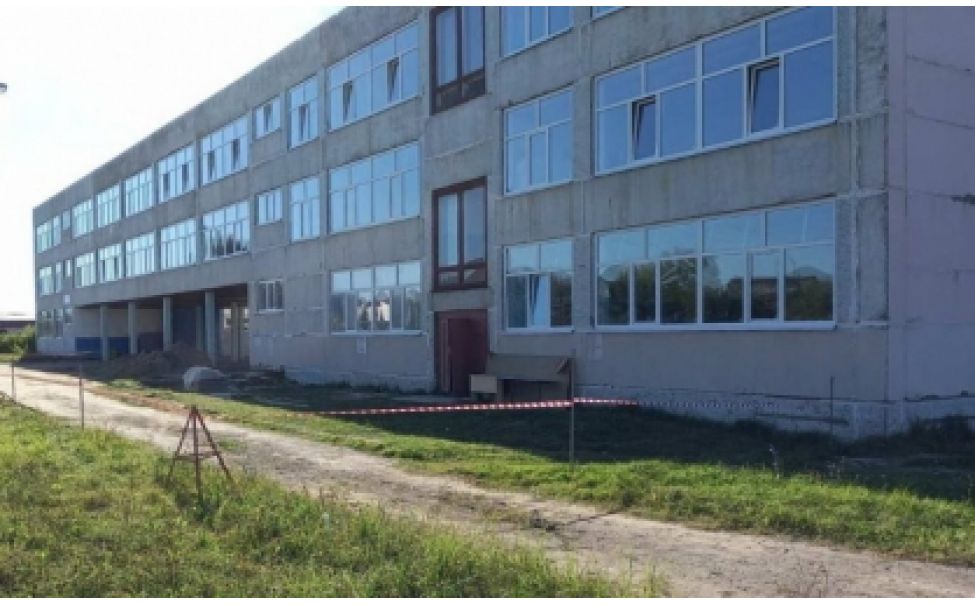 В Шумерле во время ремонта школы произошло обрушение стены на рабочего В Шумерле во время ремонта школы произошло обрушение стены на рабочего