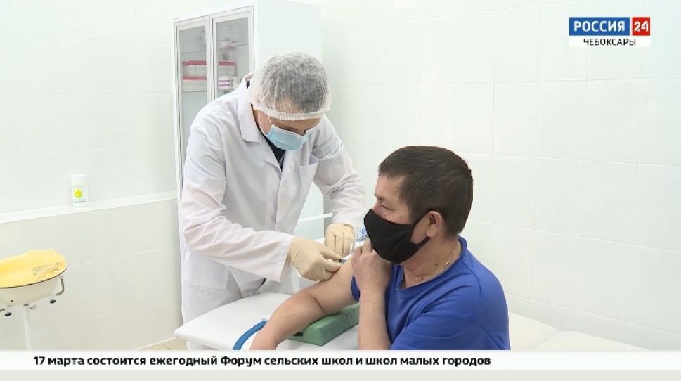 На заводе имени Чапаева проходит вакцинация от COVID-19 На заводе имени Чапаева проходит вакцинация от COVID-19