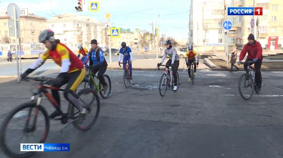 Тӗнче уҫлӑхне пӗрремӗш ҫын вӗҫнӗренпе 60 ҫул ҫитнине халалласа - 60 ҫухрӑм велосипедпа Тӗнче уҫлӑхне пӗрремӗш ҫын вӗҫнӗренпе 60 ҫул ҫитнине халалласа - 60 ҫухрӑм велосипедпа