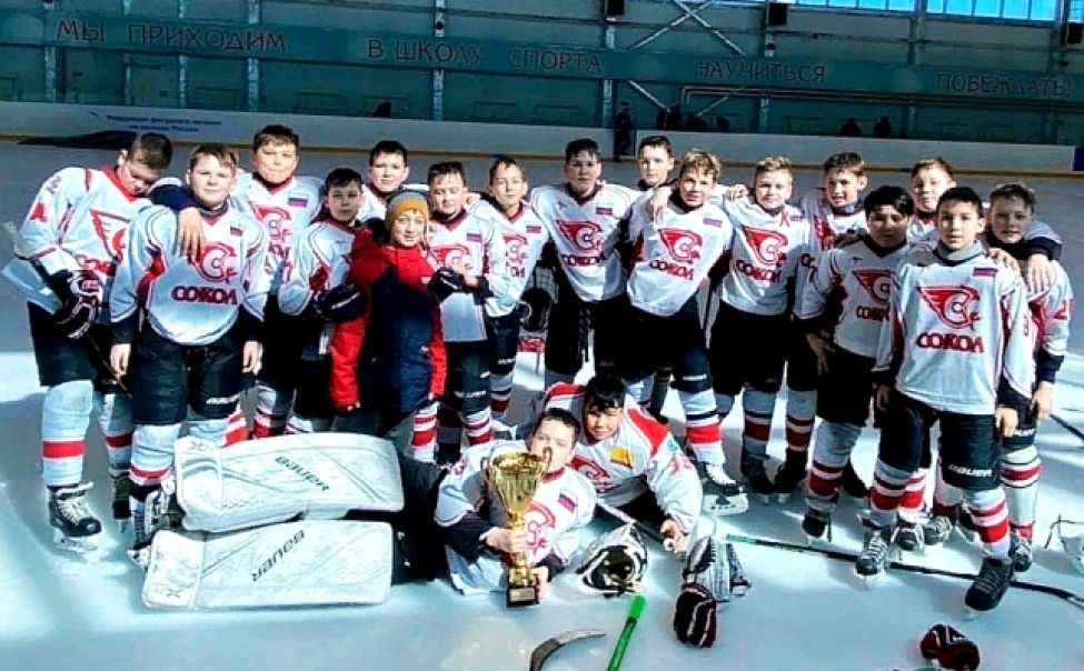Новочебоксарский хоккейный клуб "Сокол" выиграла Кубок Приволжья 