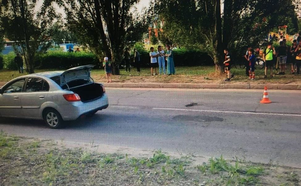 В Новочебоксарске 11-летняя девочка попала под колеса иномарки