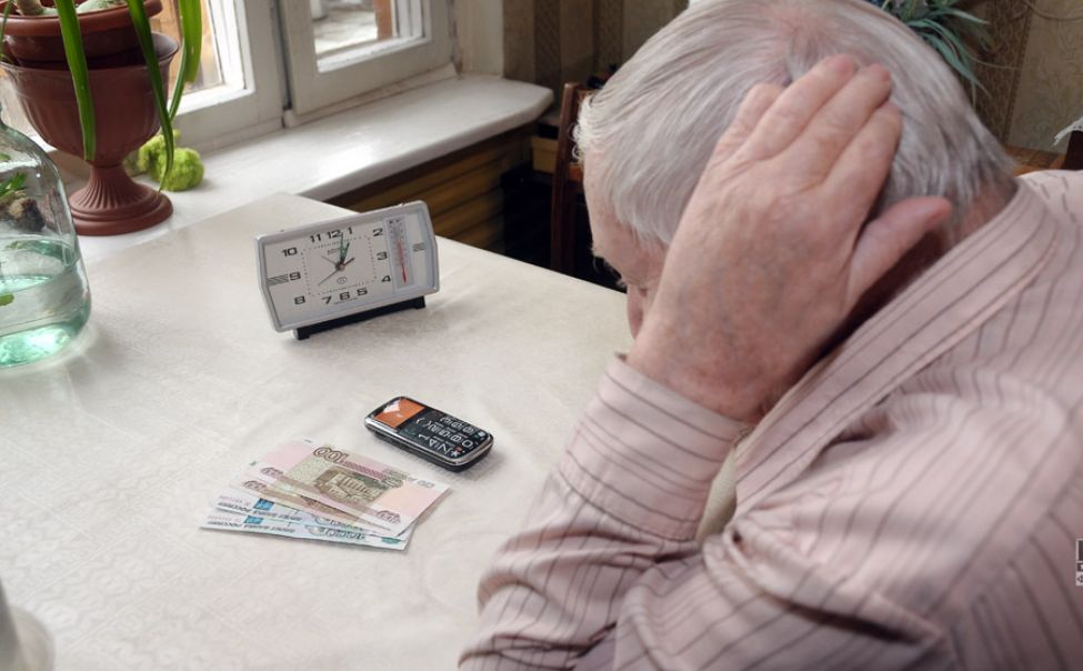 Чебоксарский пенсионер дважды потерял деньги, пытаясь заработать на инвестициях