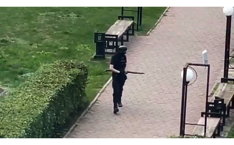 8 человек погибли во время стрельбы в Пермском университете 8 человек погибли во время стрельбы в Пермском университете