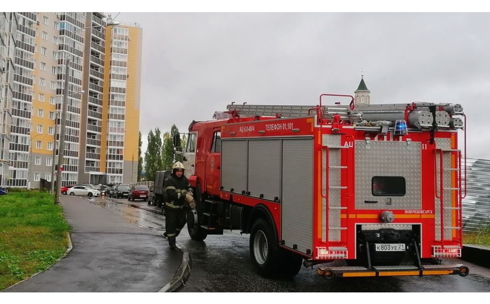 В Новочебоксарске снова был совершен поджог в многоквартирном доме В Новочебоксарске снова был совершен поджог в многоквартирном доме