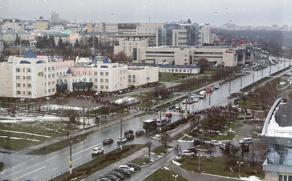 Несколько чебоксарских школ экстренно эвакуировали из-за анонимной угрозы