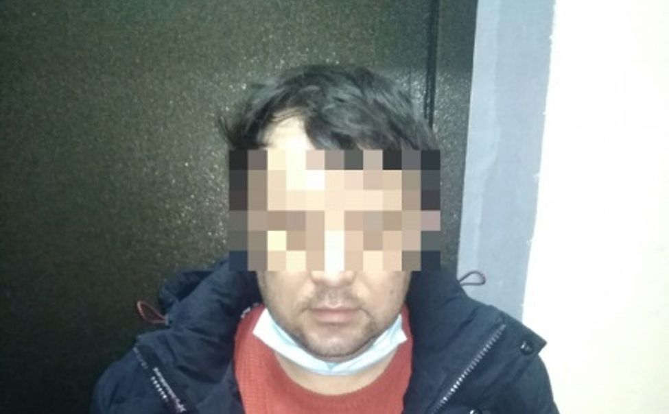 В Чебоксарах задержали бомжа-гастролера, который снимал квартиры и обворовывал их В Чебоксарах задержали бомжа-гастролера, который снимал квартиры и обворовывал их
