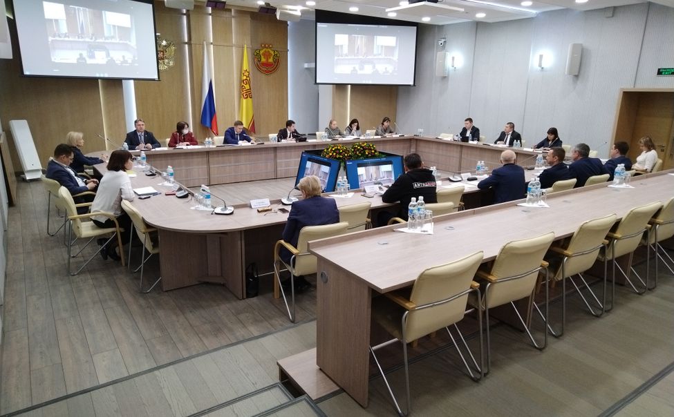В Чувашии предложили запретить продажу энергетиков подросткам В Чувашии предложили запретить продажу энергетиков подросткам