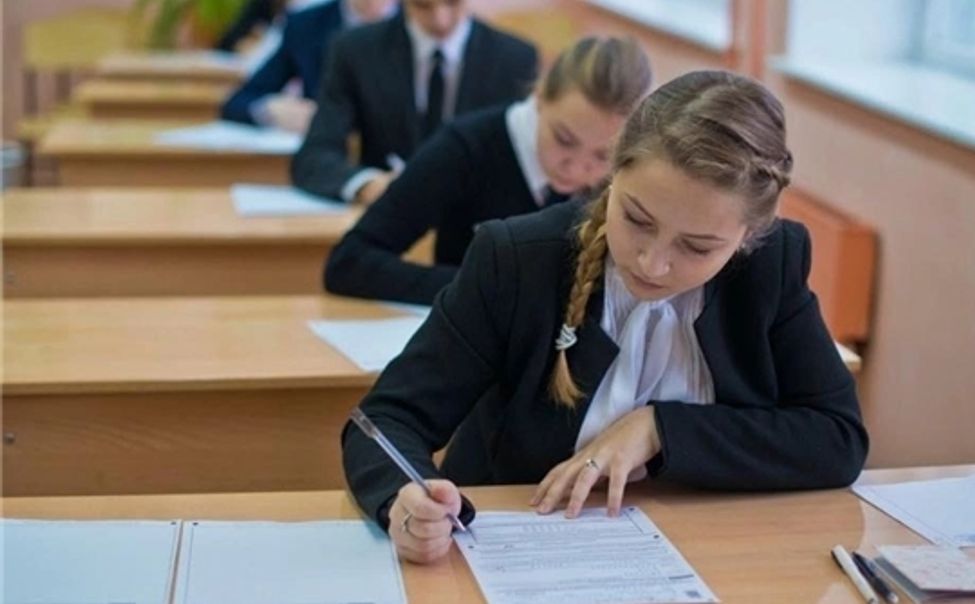 Более 2000 чебоксарских 11-классников пишут ЕГЭ по русскому языку