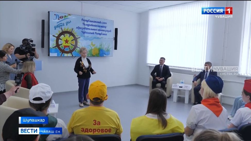 Вӗсем такам хушнипе мар, чун ыйтнипе пулӑшаҫҫӗ Вӗсем такам хушнипе мар, чун ыйтнипе пулӑшаҫҫӗ