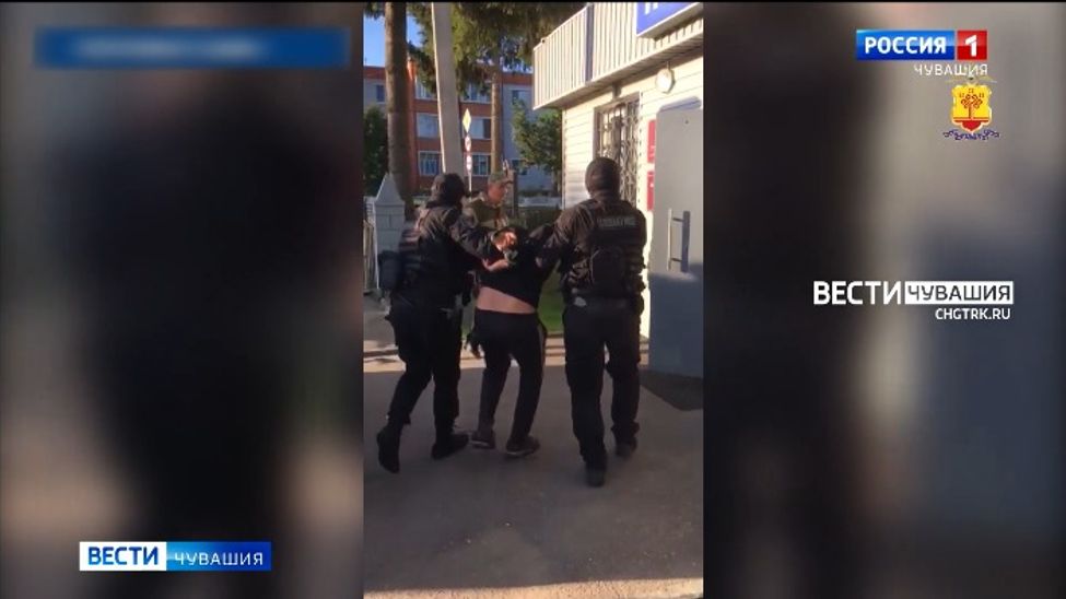 В Марий Эл задержали мужчину, который поджег чувашского полицейского В Марий Эл задержали мужчину, который поджег чувашского полицейского