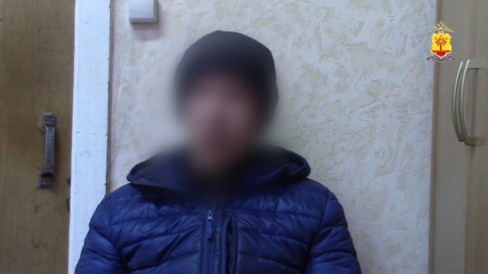 В Чебоксарах задержали неадекватного мужчину, который увел 10-летнего ребенка из школы В Чебоксарах задержали неадекватного мужчину, который увел 10-летнего ребенка из школы