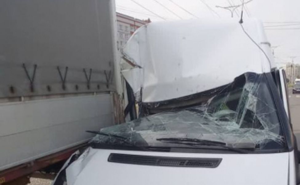 На водителя маршрутки, устроившего ДТП с пострадавшими в Чебоксарах, возбуждено уголовное дело