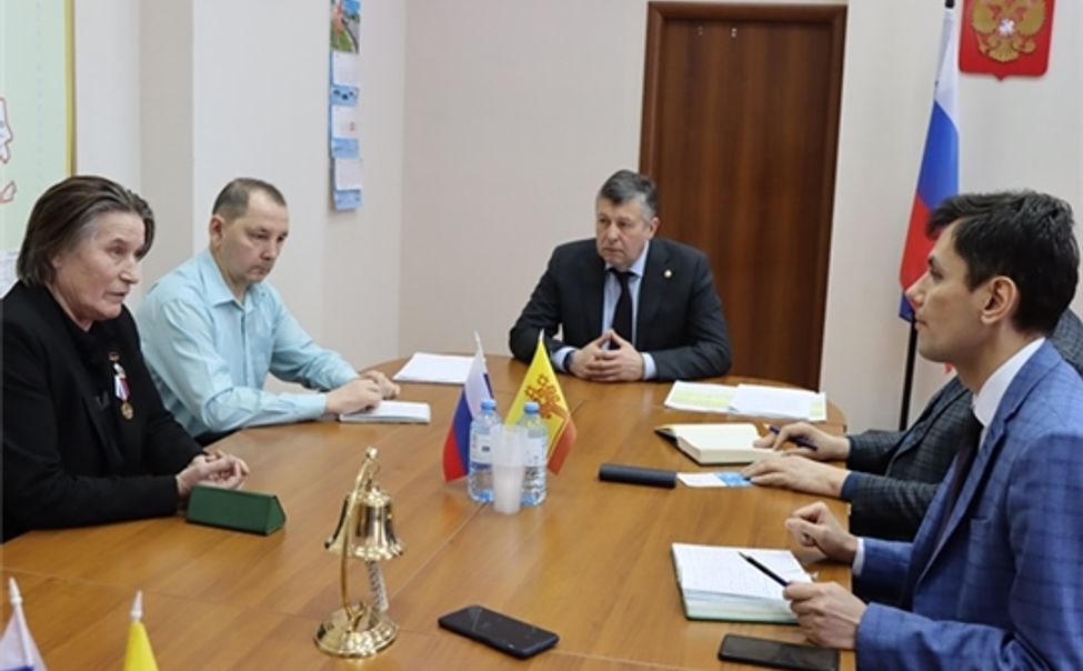 В связи с жалобами граждан Владимир Осипов провел совещание с перевозчиками