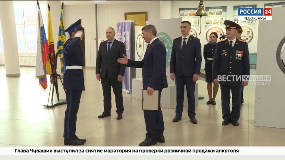 Глава Чувашии поговорил с кадетами о месте России в мире Глава Чувашии поговорил с кадетами о месте России в мире