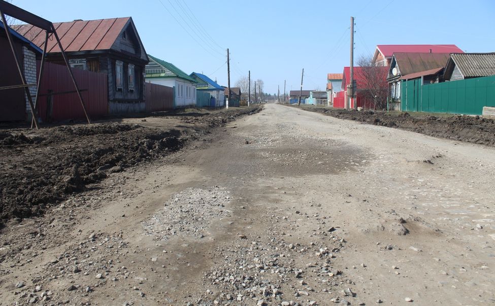 В Янтиковском округе дороги, разбитые при строительстве М-12, отремонтируют к маю