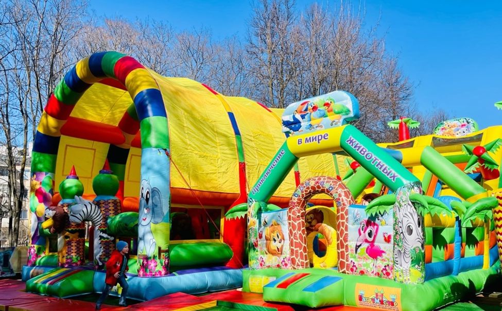 В чебоксарском Парке Николаева открылся батутный городок