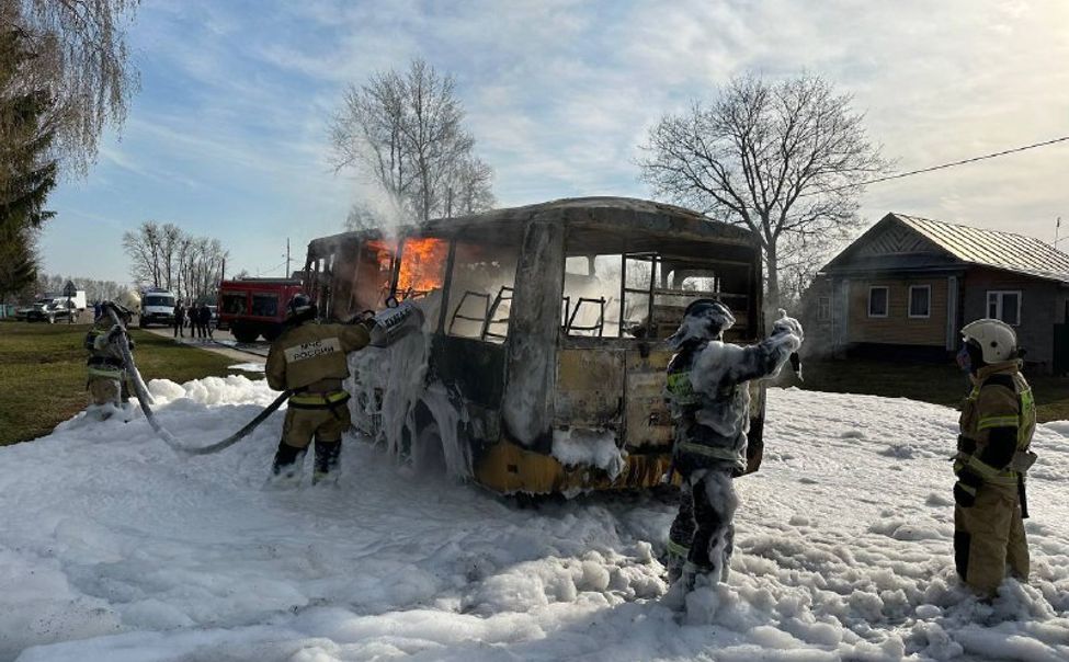 В Ядринском округе сгорел школьный автобус