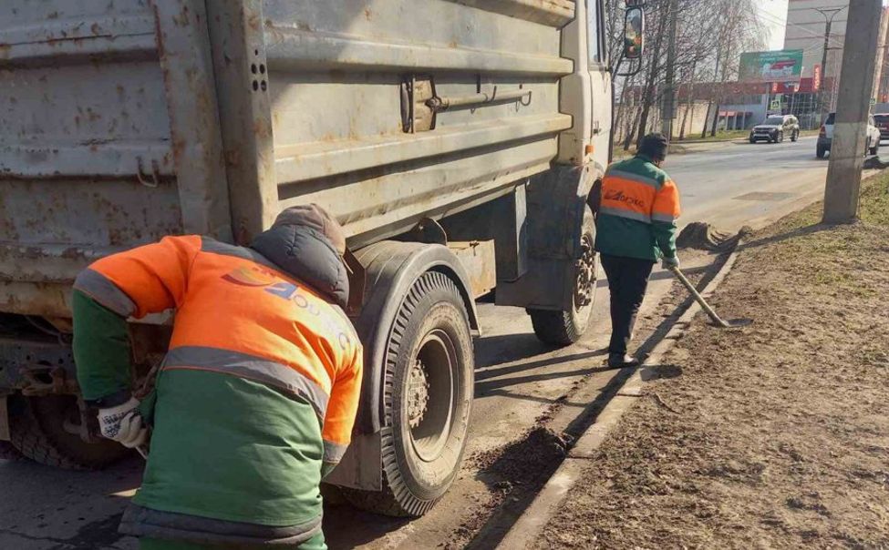 В Чебоксарах вывезли около 11 тысяч тонн смёта