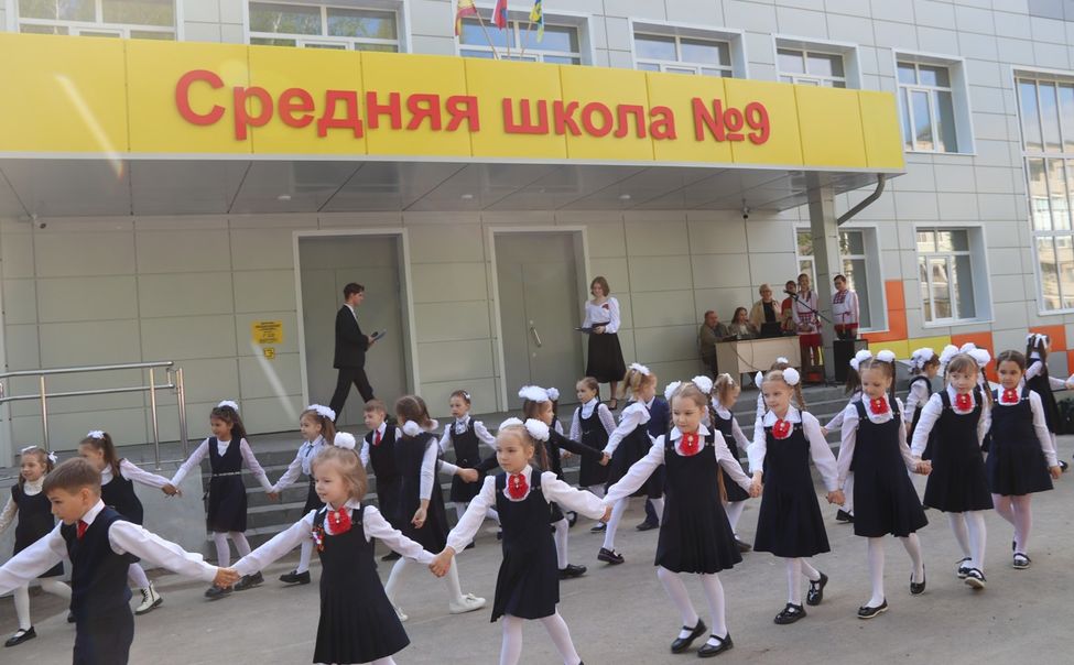Новочебоксарская школа №9 открылась после капремонта