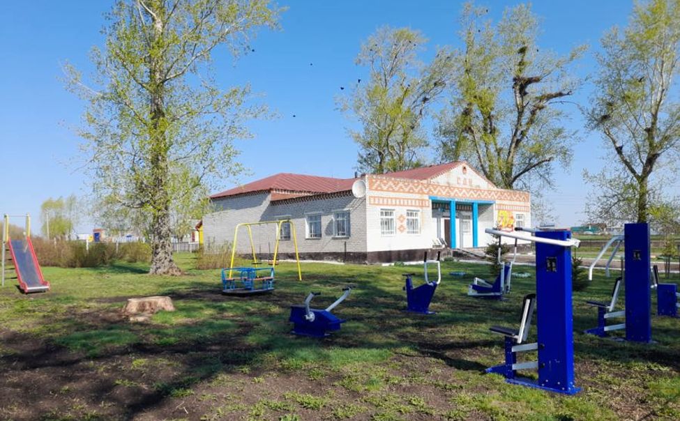 По инициативе жителей в селе Яльчикского округа появилась благоустроенная детская площадка
