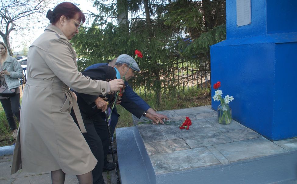 В Чебоксарах возложили цветы к памятникам солдатам, не вернувшимся с полей сражений