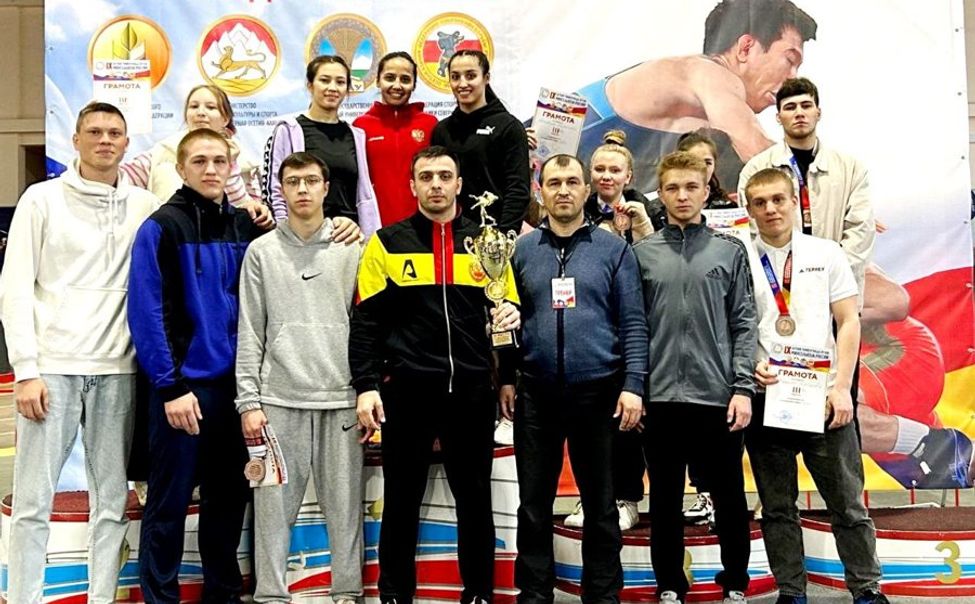 Борцы вольного стиля Чувашии выиграли 8 медалей на всероссийских соревнованиях