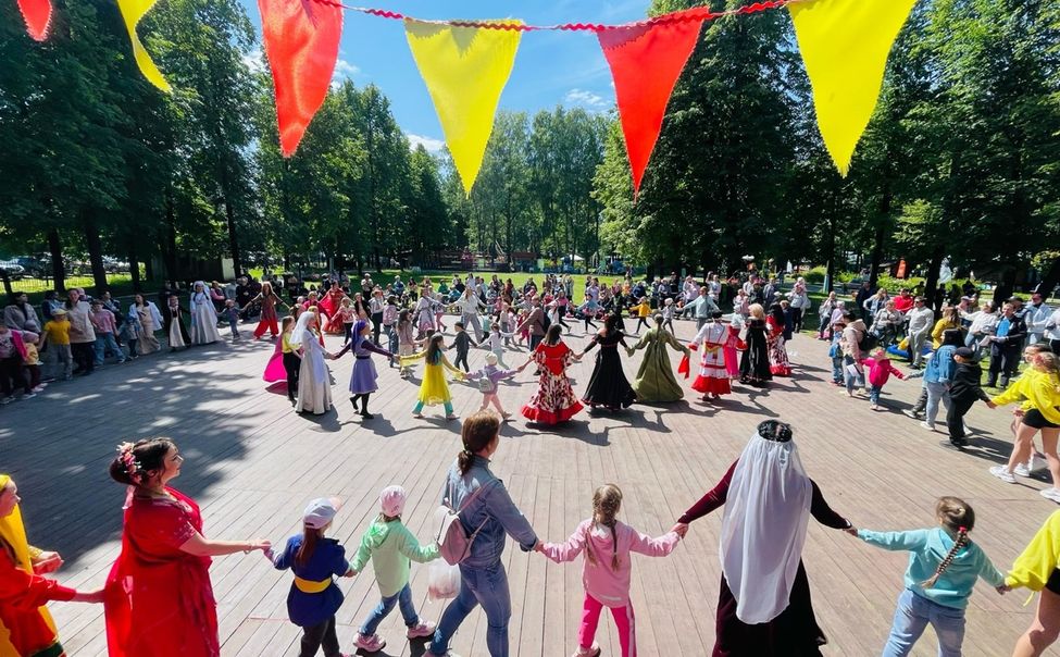 В чебоксарском парке Николаева построили Хоровод дружбы народов