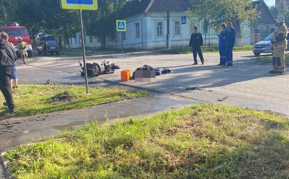 В Алатыре водитель скутера погиб после столкновения с легковушкой