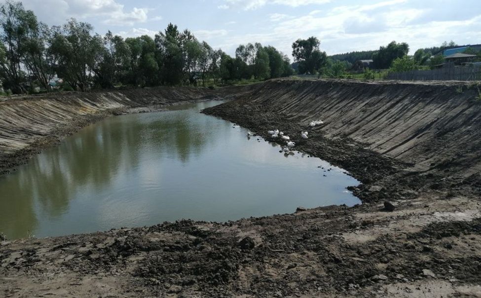 В деревне Туруново очистили заилившийся пруд