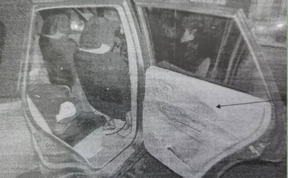 В Чувашии задержали мужчину, прятавшего под обшивкой двери машины наркотики 