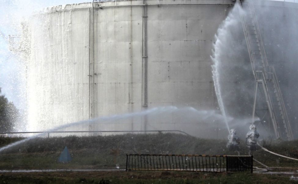 Спасатели ликвидировали условный пожар на чебоксарской нефтебазе