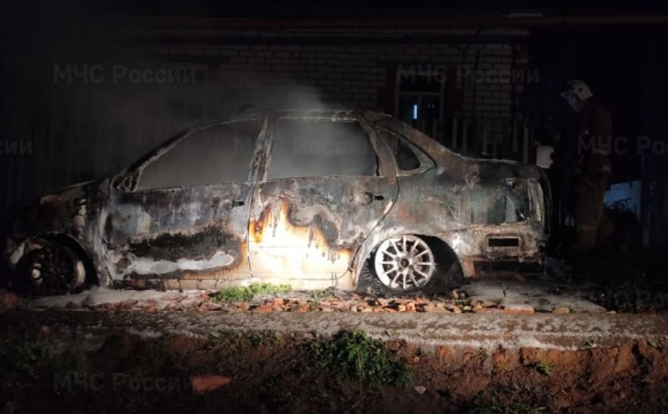 В Чувашии за сутки сгорели 2 машины