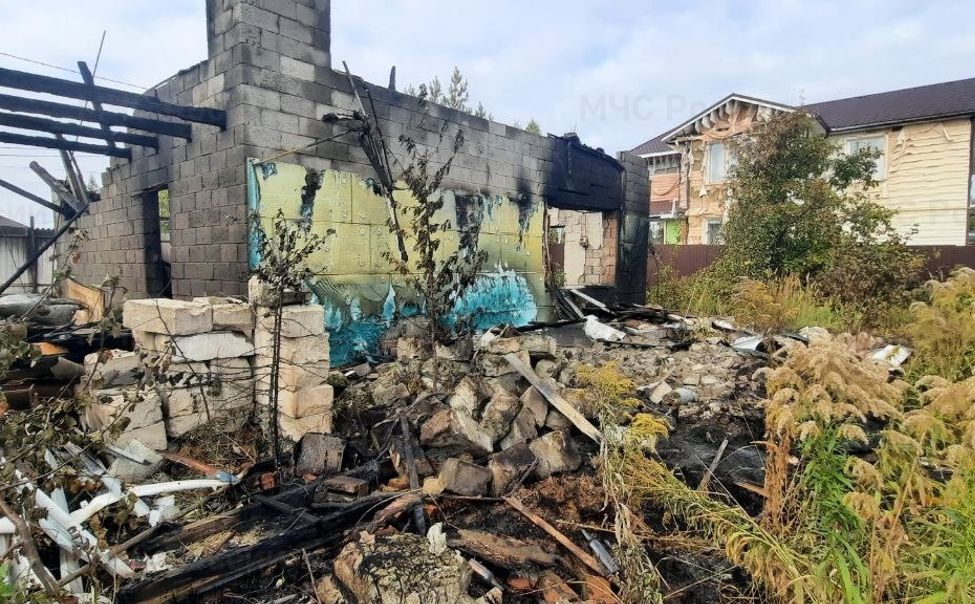 За ночь в Чувашии сгорело 2 жилых дома. 1 человек госпитализирован с ожогами